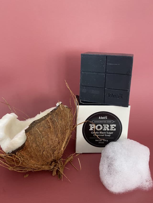 Dear, Klairs Gentle Black Sugar Charcoal Soap review photo by watermelons