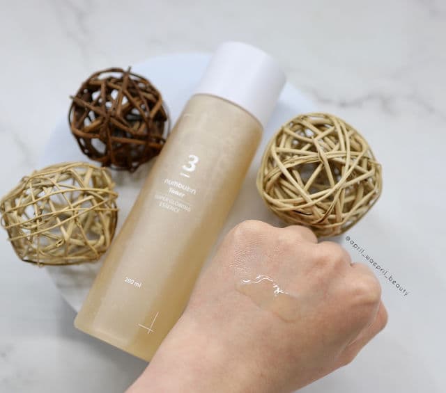 numbuzin No.3 Super Glowing Essence Toner review photo by Aprilbeauty