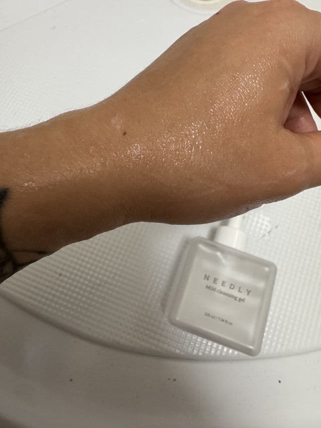 Needly Mild Cleansing Gel review photo by Lana333