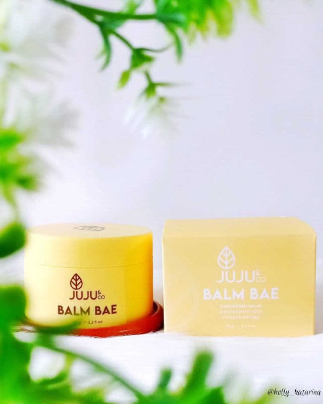 Juju & Co Balm Bae Cleansing Balm review photo by Hollykatarina