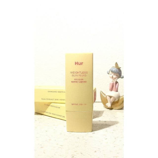 House of Hur Weightless Sun Fluid SPF50+ PA++++ review photo by Hollykatarina