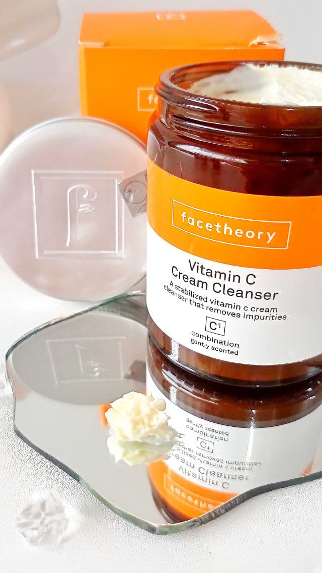 facetheory Vitamin C Cream Cleanser C1 review photo by Hollykatarina