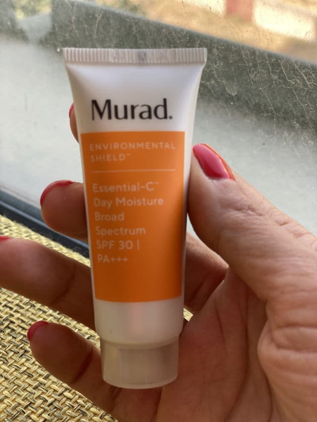 Murad Essential-C Day Moisture Broad Spectrum SPF 30/PA+++ review photo by farnaz