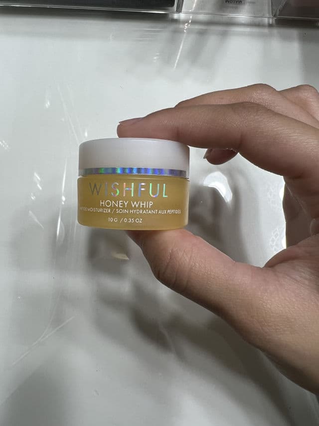 Wishful Honey Whip Peptide Moisturizer review photo by Alhala