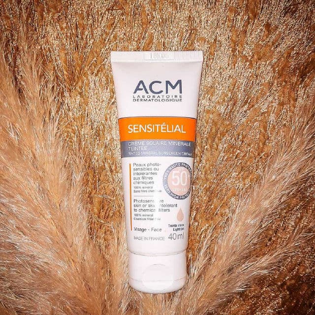ACM Sensitelial Mineral Sunscreen Cream SPF 50+ Light Tint review photo by SkincarebyNessa