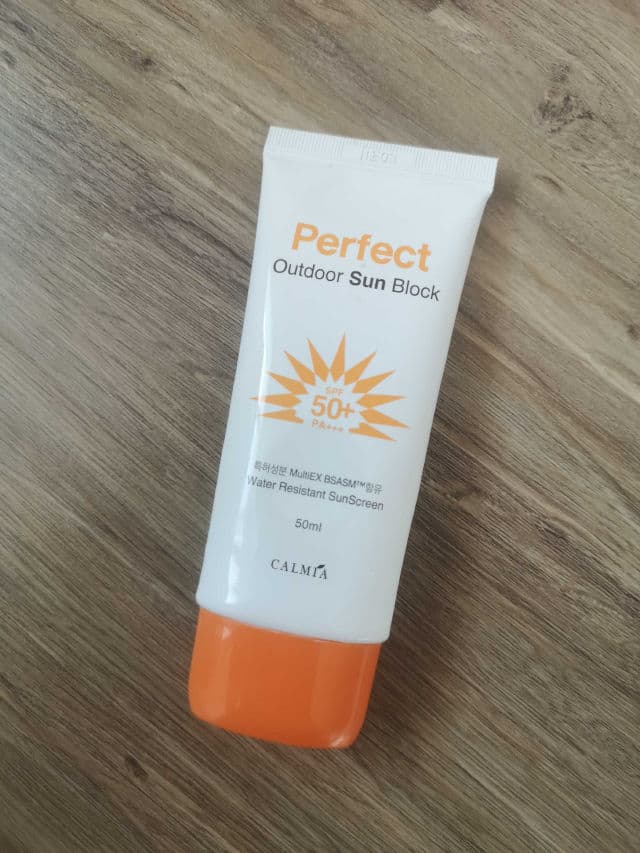 Calmia Perfect Outdoor Sunblock SPF50+ review photo by MaggieMG