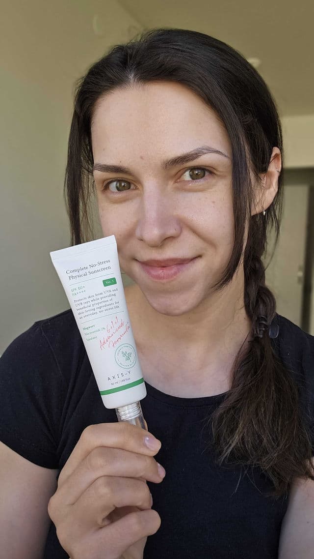 AXIS-Y Complete No-Stress Physical Sunscreen V.3 SPF 50+ PA++++ review photo by blossomevibe