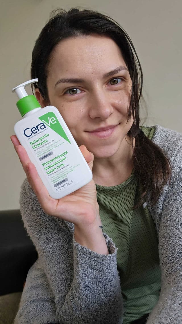 Hydrating Facial Cleanser product review