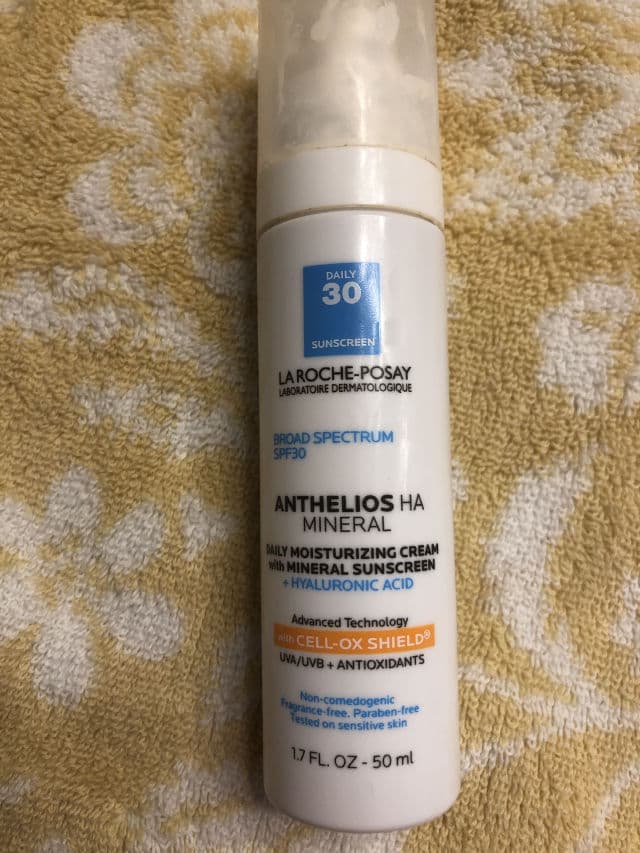 La Roche-Posay Anthelios Mineral SPF 30 Moisturizer with Hyaluronic Acid review photo by Patric64