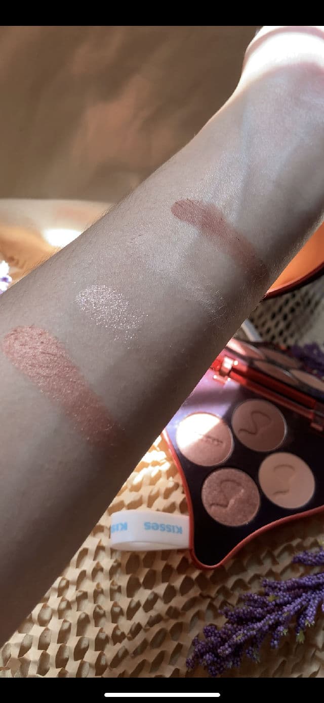 Hershey's Kisses Color Eyes Collection product review