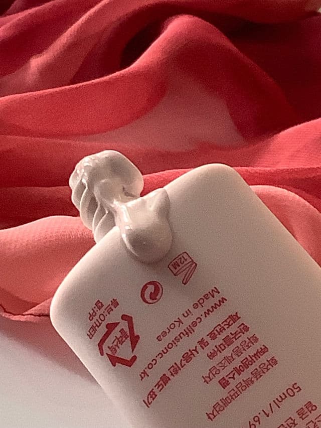 Toning Sunscreen 100 SPF50+/PA++++ product review