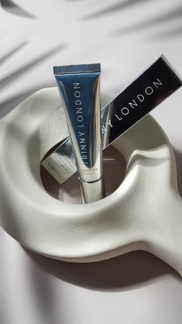 Trinny London BFF De-Stress Tinted Serum  review photo by Hendrika01