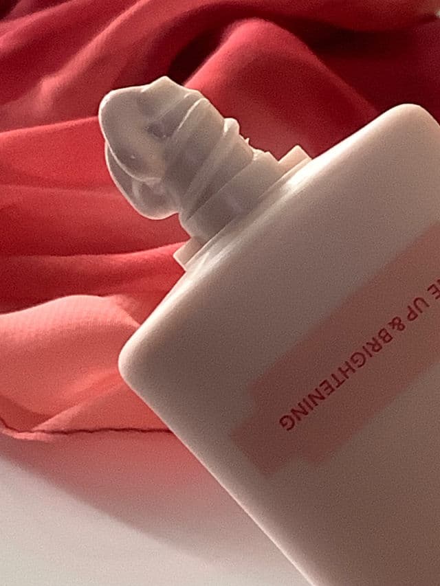 Toning Sunscreen 100 SPF50+/PA++++ product review