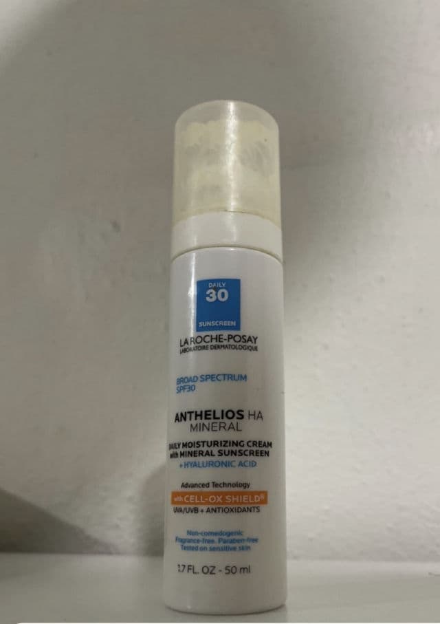 La Roche-Posay Anthelios Mineral SPF 30 Moisturizer with Hyaluronic Acid review photo by gabrieladiazrs