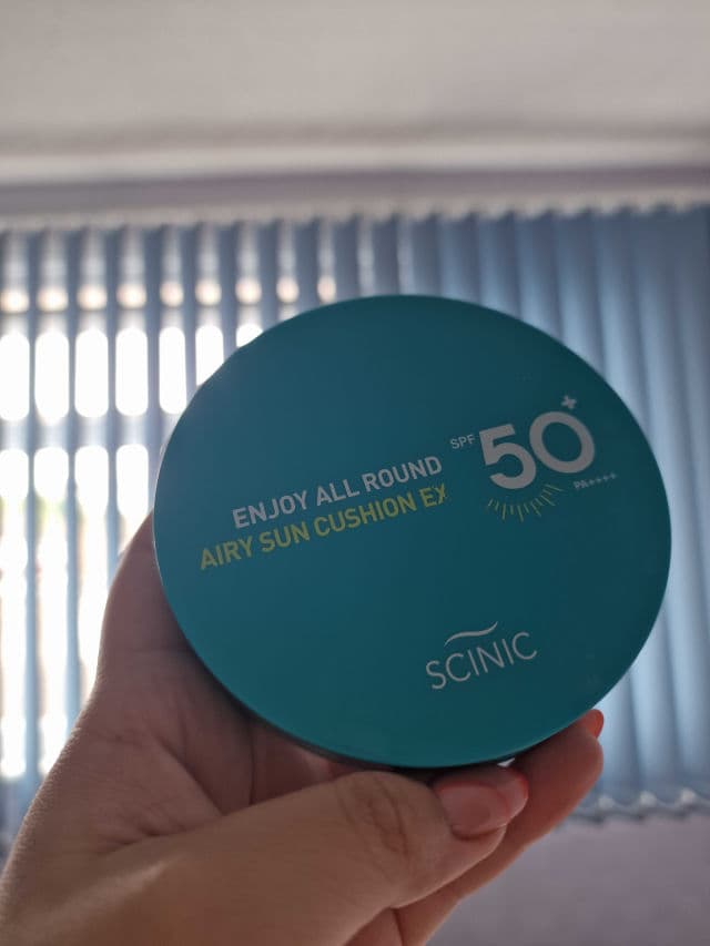 SCINIC Enjoy All Round Airy Sun Cushion SPF50+ PA++++ review photo by izaKitty