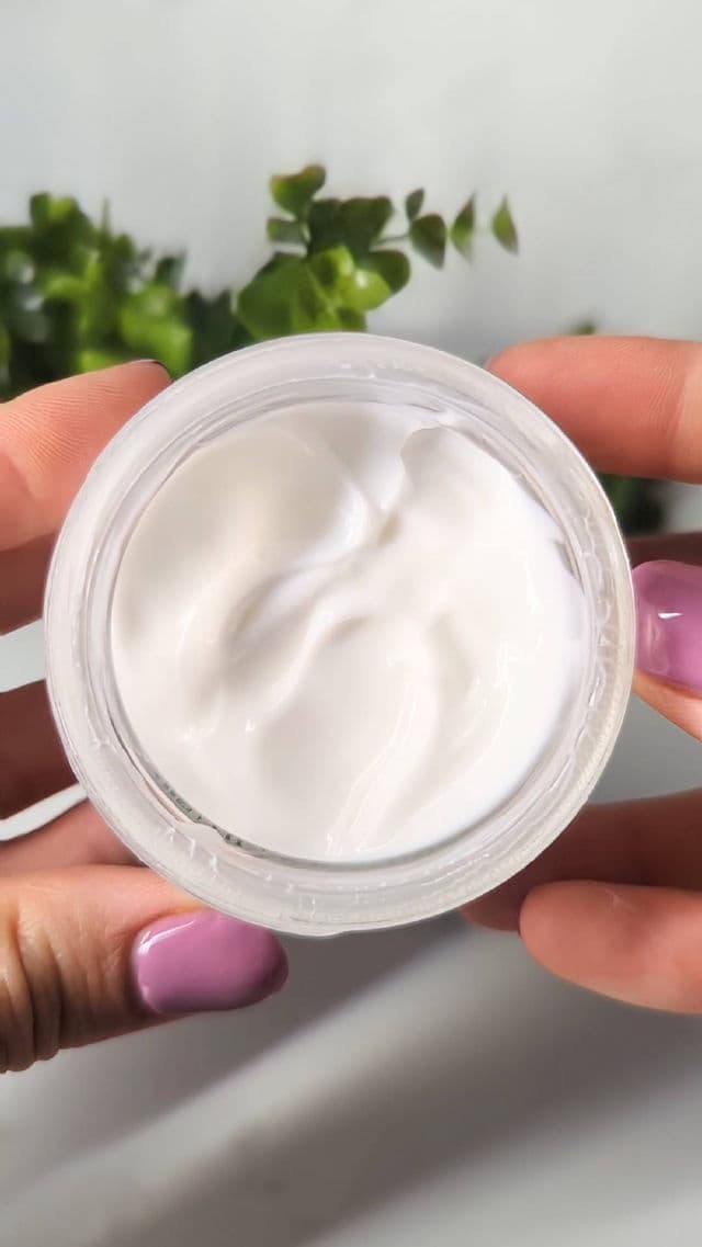 Kat Burki Vitamin C Intensive Face Cream review photo by Misshell