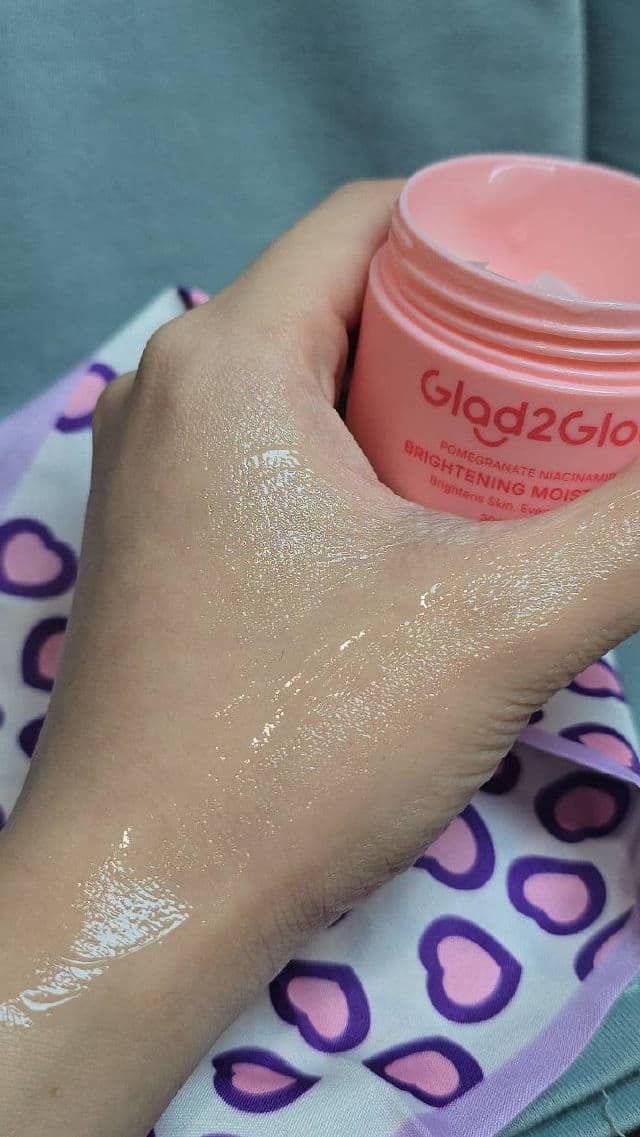 Glad2Glow Pomegranate 5% Niacinamide Brightening Moisturizer review photo by Ceciqueen