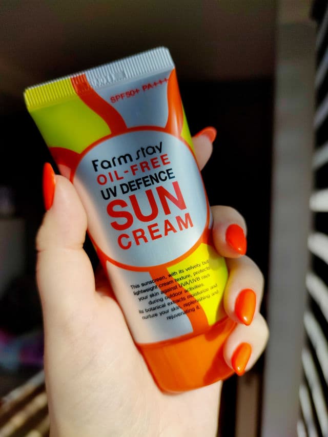 Farmstay Oil-Free UV Defence Sun Cream SPF50+ PA+++ review photo by fox