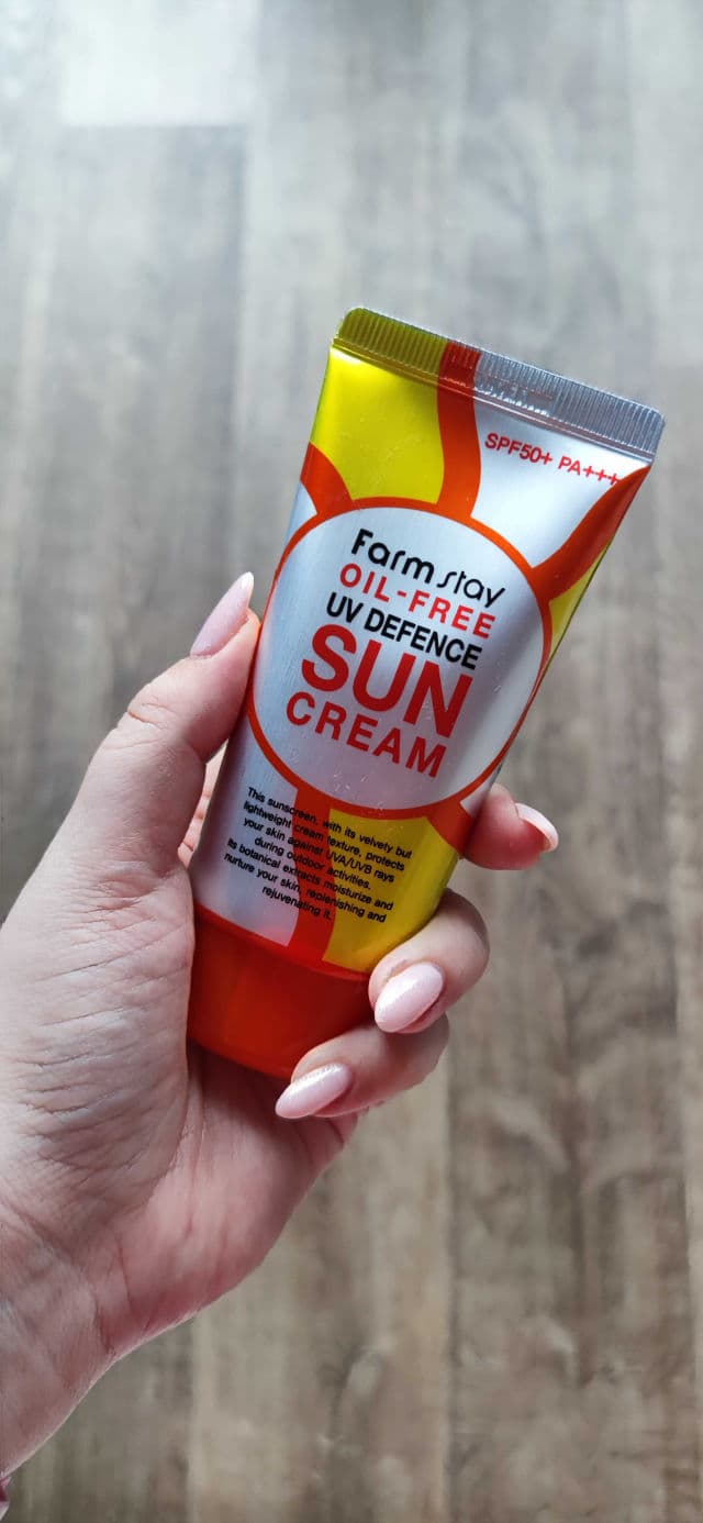 Farmstay Oil-Free UV Defence Sun Cream SPF50+ PA+++ review photo by fox
