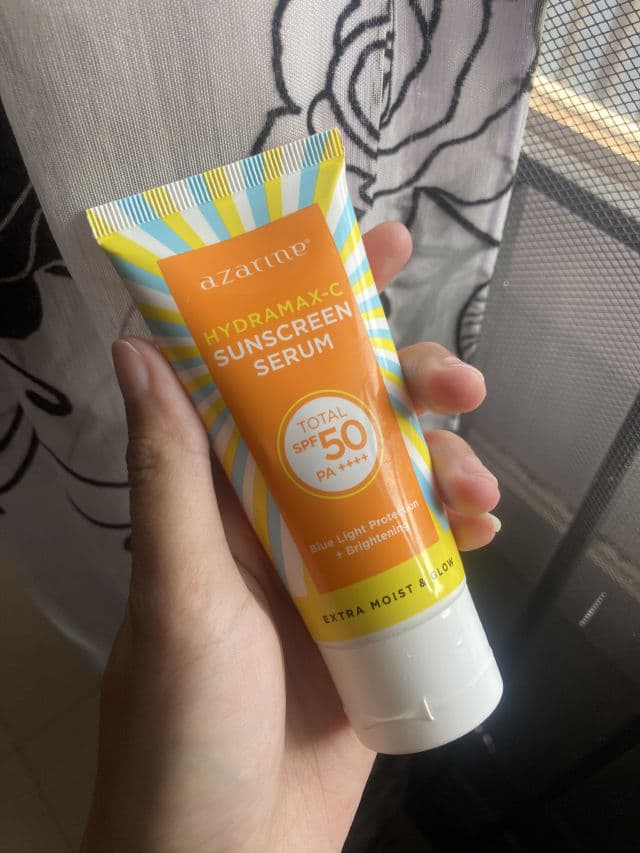 Azarine Hydramax-C Sunscreen Serum SPF 50 PA++++ review photo by nadiarizqi