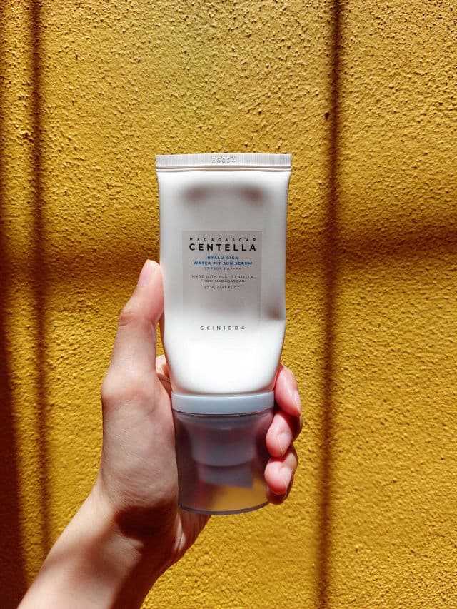 SKIN1004 Madagascar Centella Hyalu-Cica Water-Fit Sun Serum SPF50+ PA++++ review photo by whenfarhanareviews