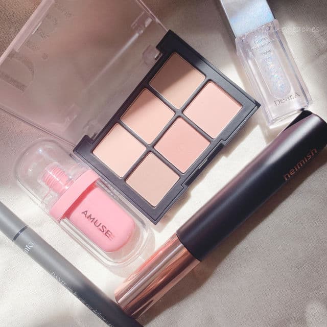 Dinto Blur-Finish Shadow - 701 Jane Austen review photo by trippingpeaches