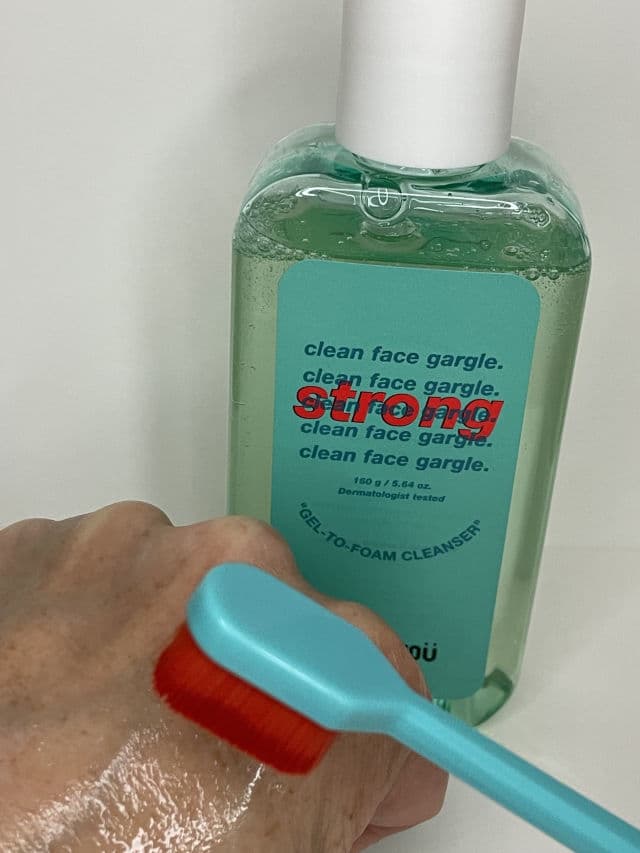 Laundryou Clean Face Gargle Gel-to-Foam Cleanser Strong review photo by Browneyedgurl