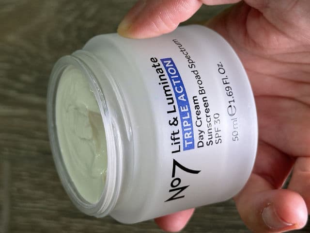 No7 Lift & Luminate Triple Action Day Cream SPF 30 review photo by pris9