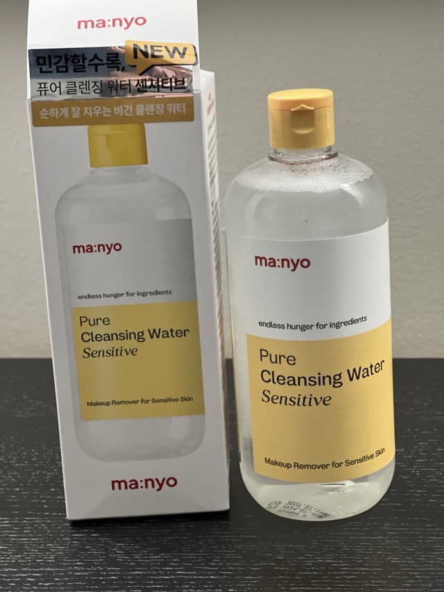 manyo Pure Cleansing Water Sensitive review photo by TatiSav
