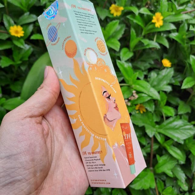 Studio Tropik SPF 50+ PA++ Skin Pretty Filter review photo by auliaasaf