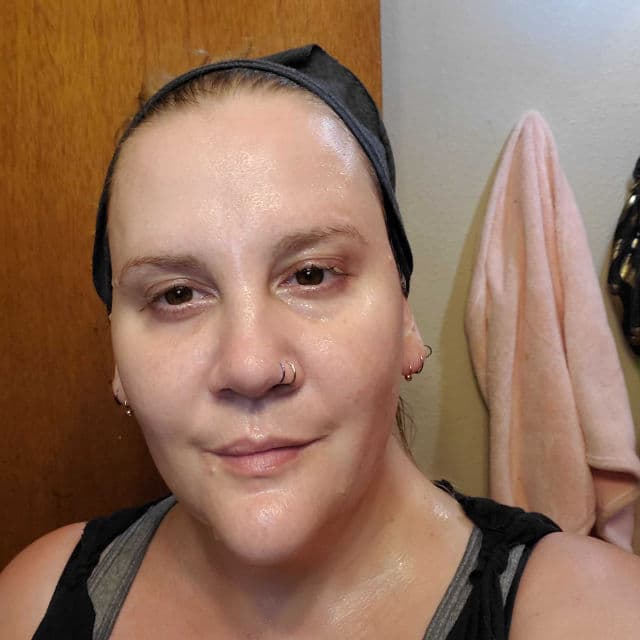 Petitfee Clarifying AHA Gel Cleanser review photo by beautybonnebeth