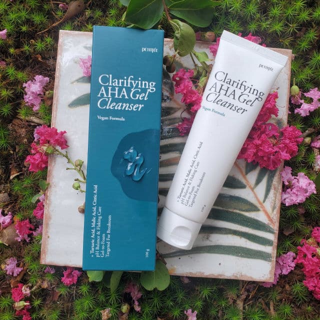 Petitfee Clarifying AHA Gel Cleanser review photo by beautybonnebeth