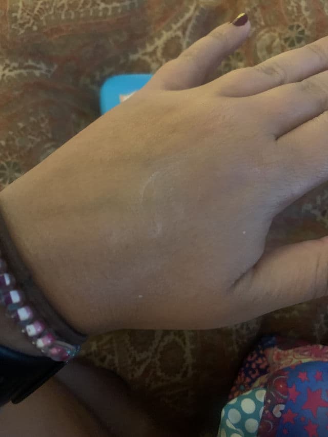 Hawaiian Tropic Island Tropic Sport Sunscreen Lotion SPF30 review photo by cams99