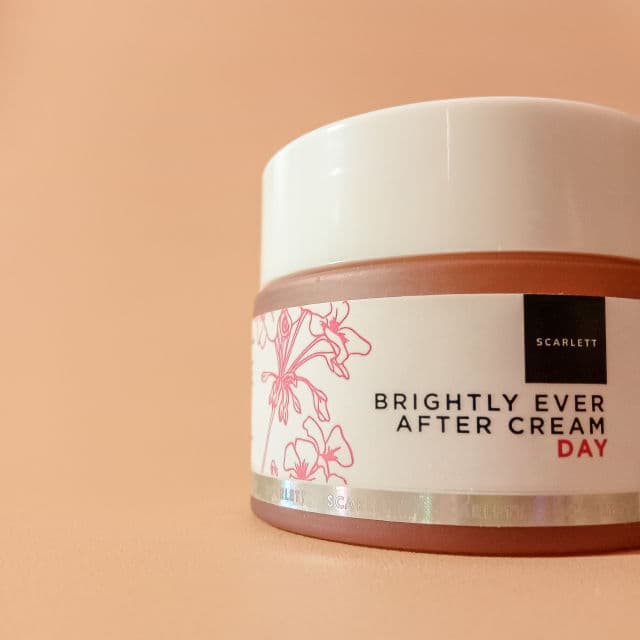 Scarlett Whitening Brightly Ever After Day Cream review photo by yuliaskincare07