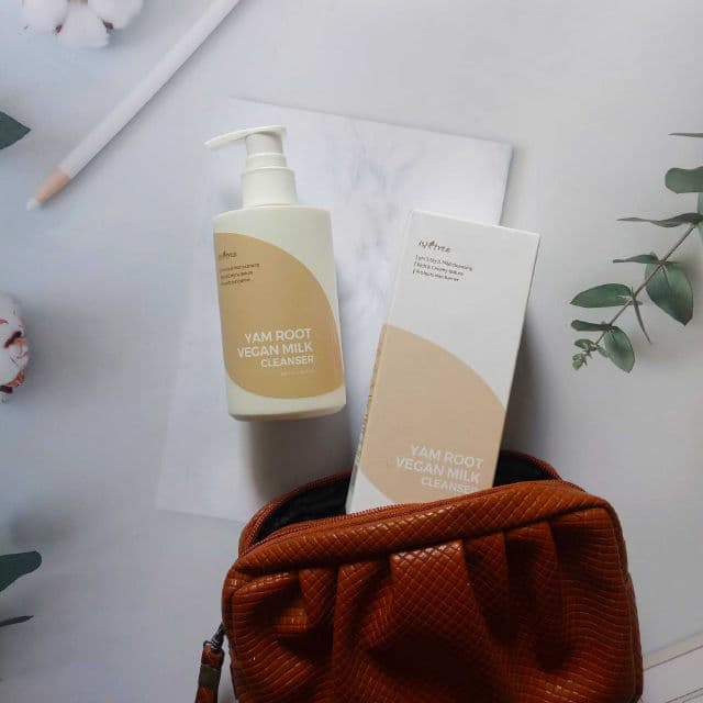 ISNTREE Yam Root Vegan Milk Cleanser review photo by QueenPanda
