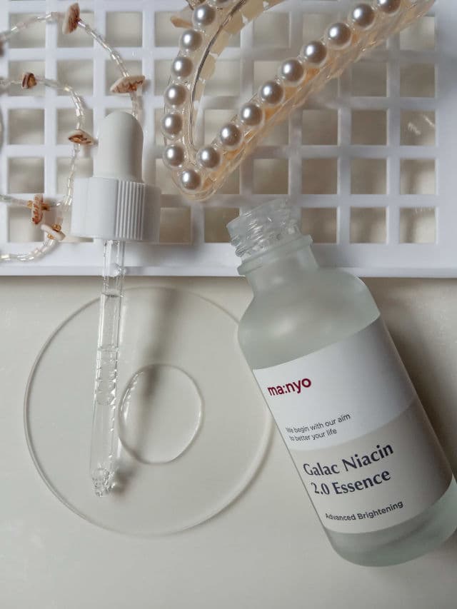manyo Galac Niacin 2.0 Essence review photo by QueenPanda