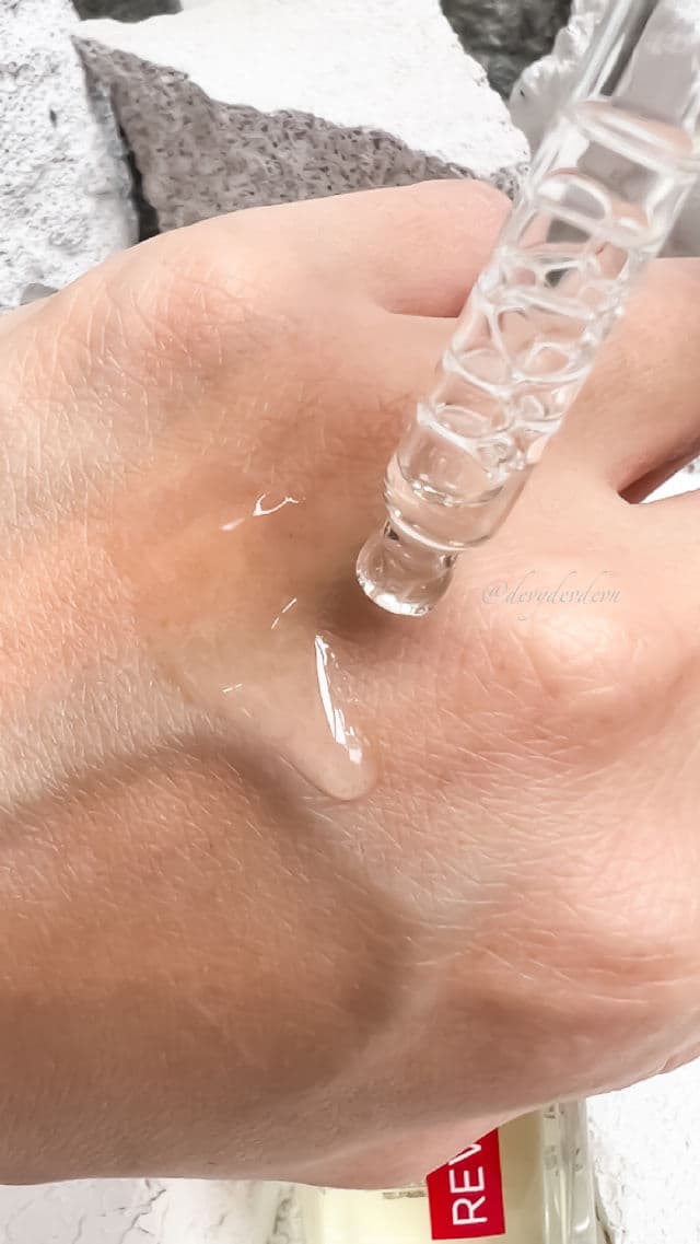 L'Oreal Paris Revitalift Derm Intensives 1.5% Pure Hyaluronic Acid Serum review photo by devydshop
