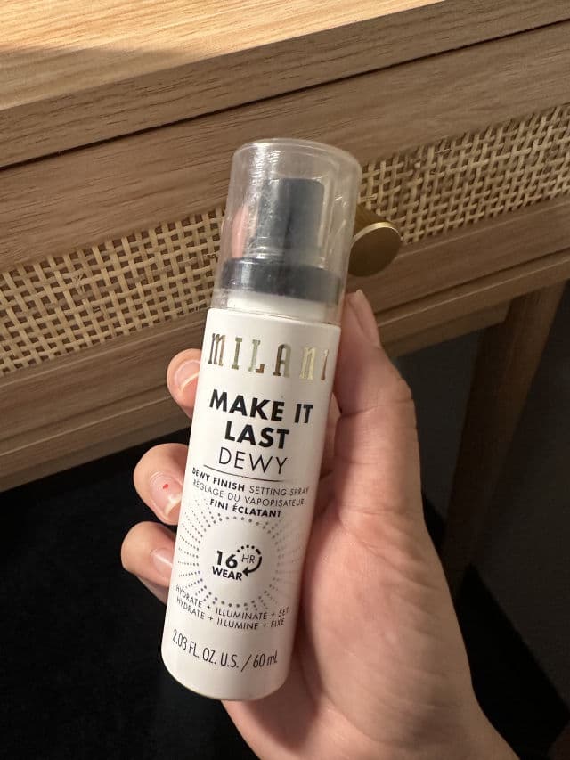 Milani Cosmetics Make it Dewy 3-in-1 Setting Spray Hydrate + Illuminate + Set review photo by aahanaa