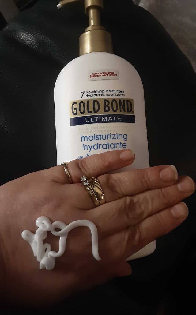 Gold Bond Ultimate Healing Skin Therapy Lotion review photo by nicolletiti