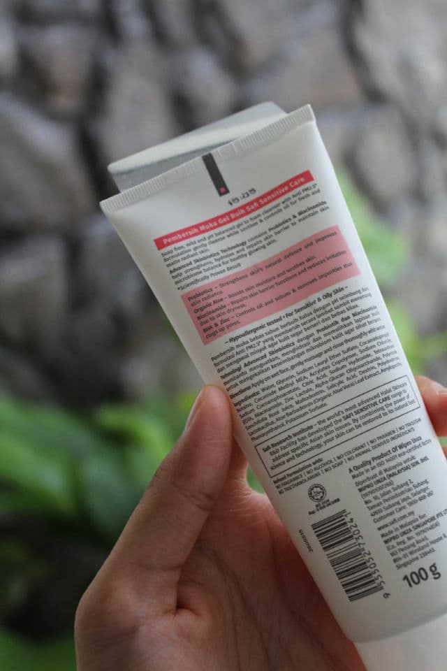 Safi Sensitive Care Probiotics & Niacinamide Foaming Cleanser	 review photo by skeengeeks