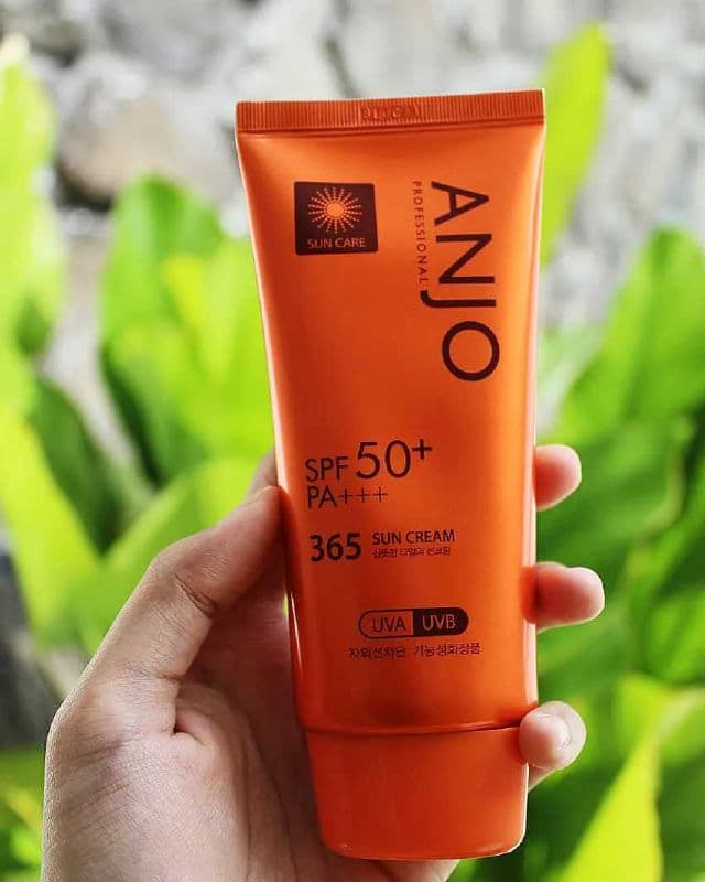 ANJO Professional 365 Sun Cream SPF50+ PA+++ review photo by skeengeeks