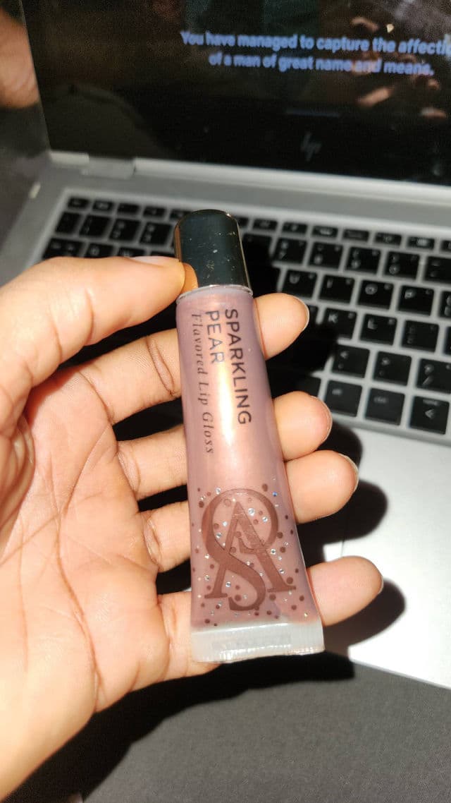 Victoria's Secret Beauty Rush Lip Gloss - Clear review photo by Beera