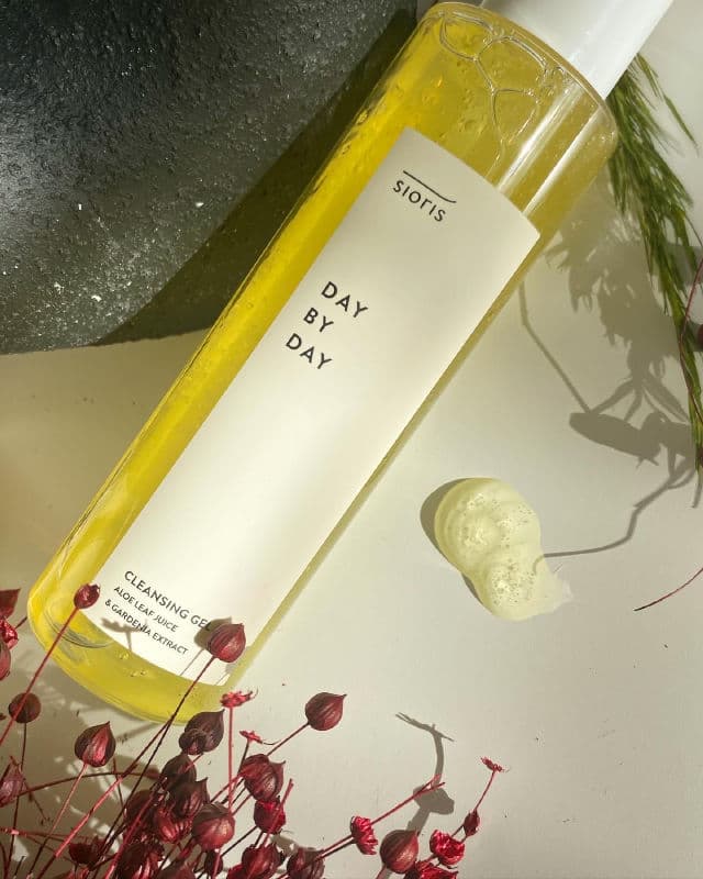 Sioris Day By Day Cleansing Gel review photo by Glowyforever