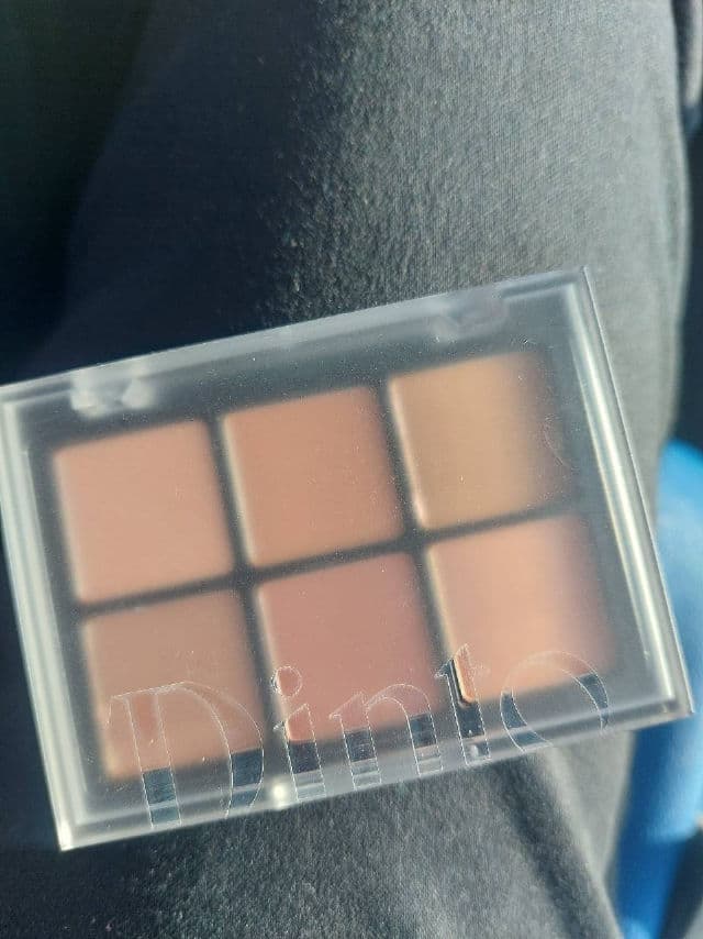 Blur-Finish Shadow product review