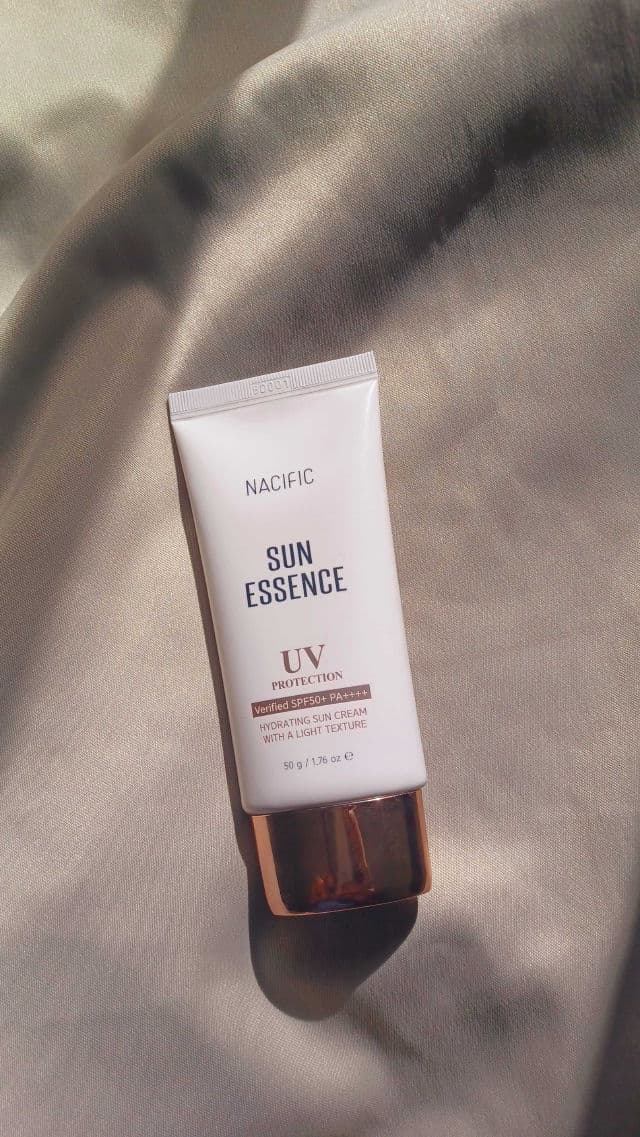 Nacific Vegan Sun Essence SPF50+ PA++++ review photo by Pickytimin