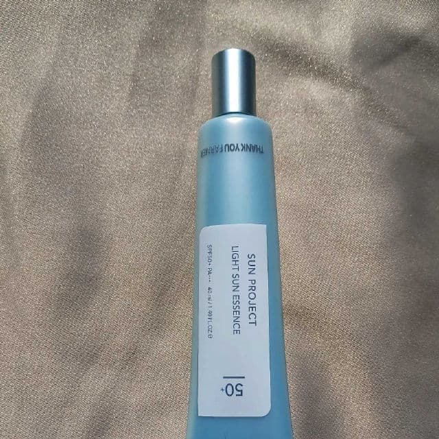 THANK YOU FARMER Sun Project Light Sun Essence SPF50+ PA+++ review photo by Pickytimin