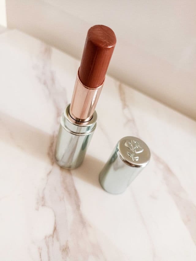 Lancome L'Absolu Mademoiselle Lip Balm review photo by AlexMashhh