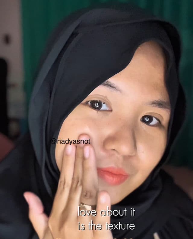 Green Tea Enzyme Vitamin C Brightening Serum product review