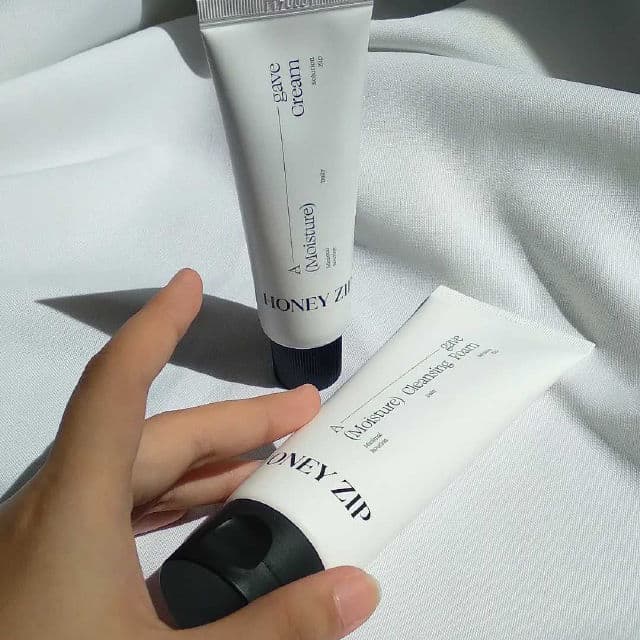 Honey Zip Agave Moisture Cleansing Foam review photo by salysheyyy