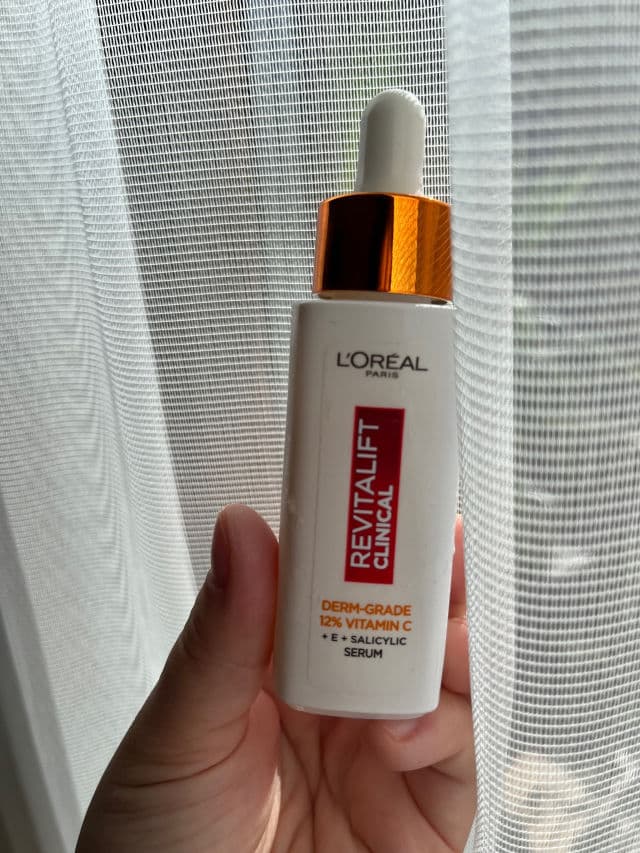 L'Oreal Paris Revitalift Clinical Derm-Grade 12% Vitamin C Serum	 review photo by Petrenci